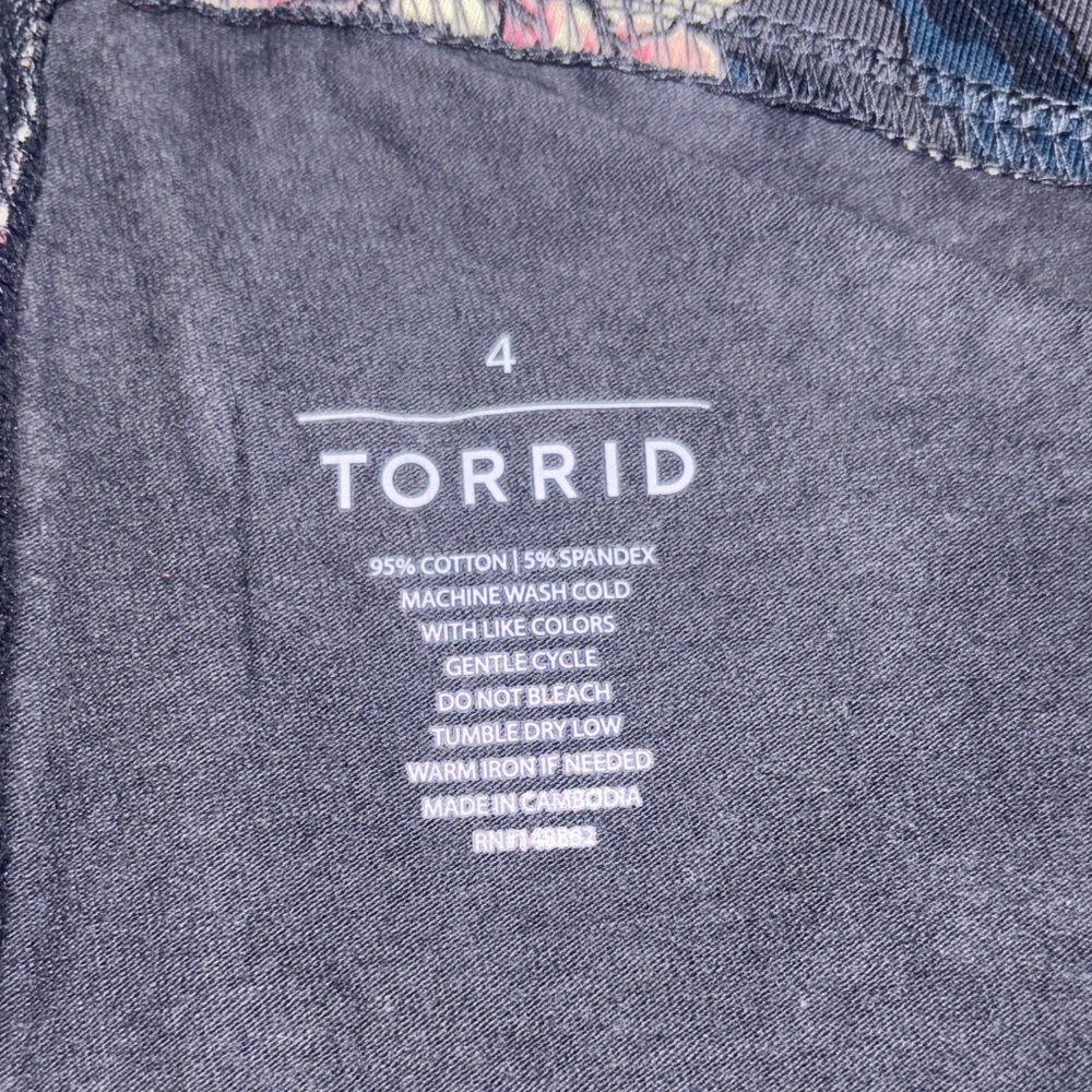 Torrid cropped Leggings - Picture 2 of 3